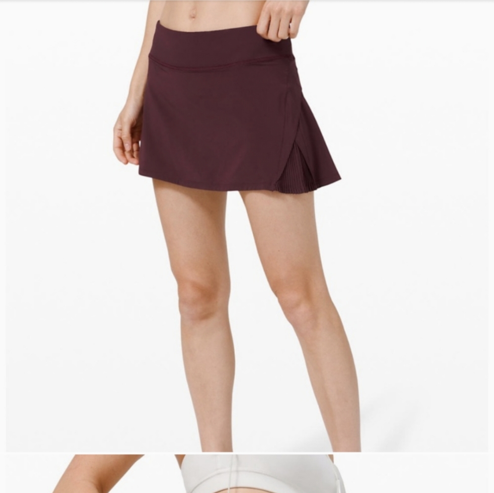 Lululemon play off the pleats skirt
